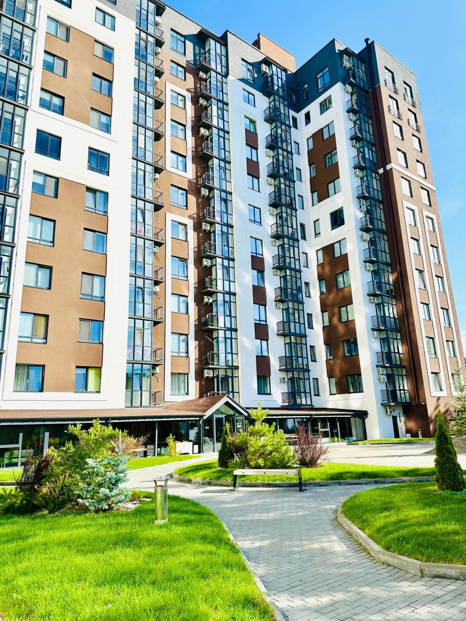 Comfortable Apartments With A Coffee Machine In The City Centre, Zlata Plaza Rivne Extérieur photo