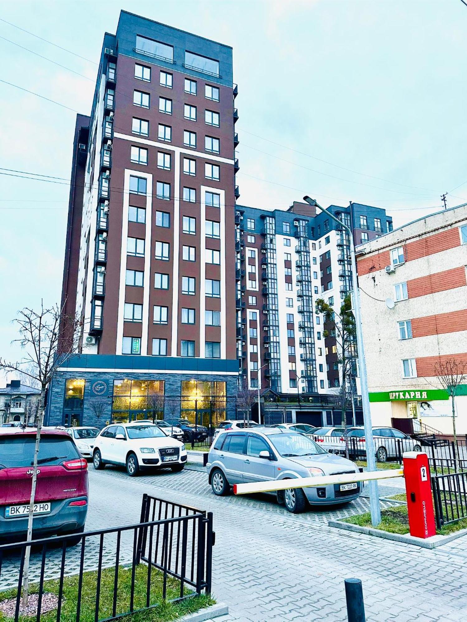 Comfortable Apartments With A Coffee Machine In The City Centre, Zlata Plaza Rivne Extérieur photo