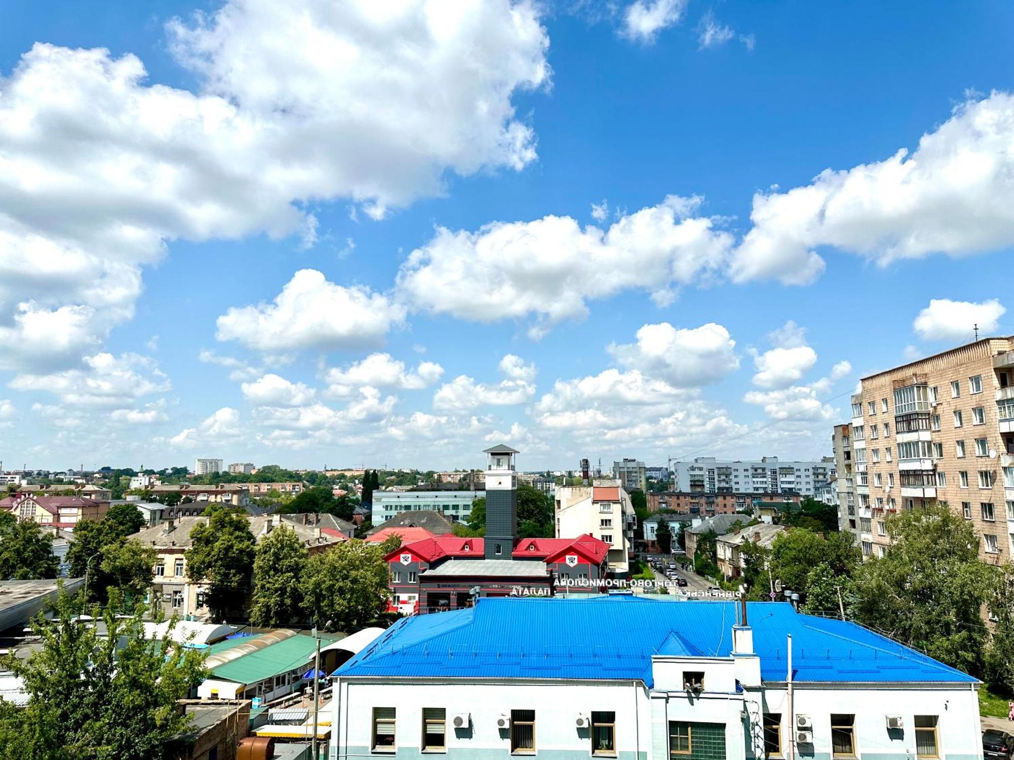 Comfortable Apartments With A Coffee Machine In The City Centre, Zlata Plaza Rivne Extérieur photo