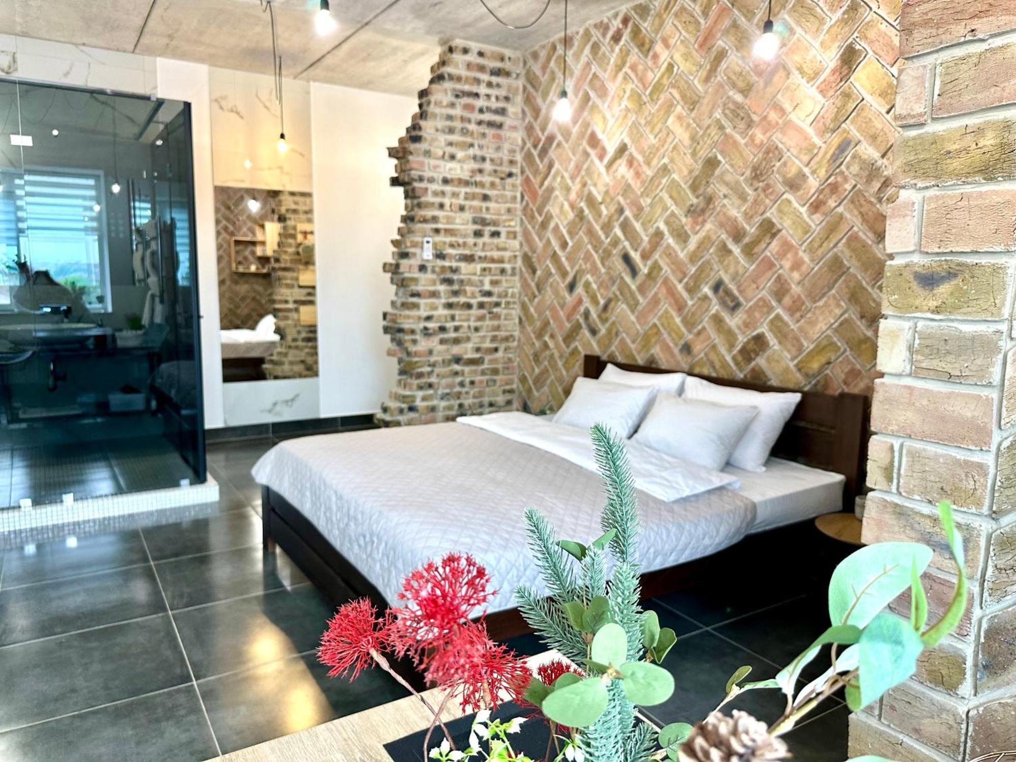 Comfortable Apartments With A Coffee Machine In The City Centre, Zlata Plaza Rivne Extérieur photo